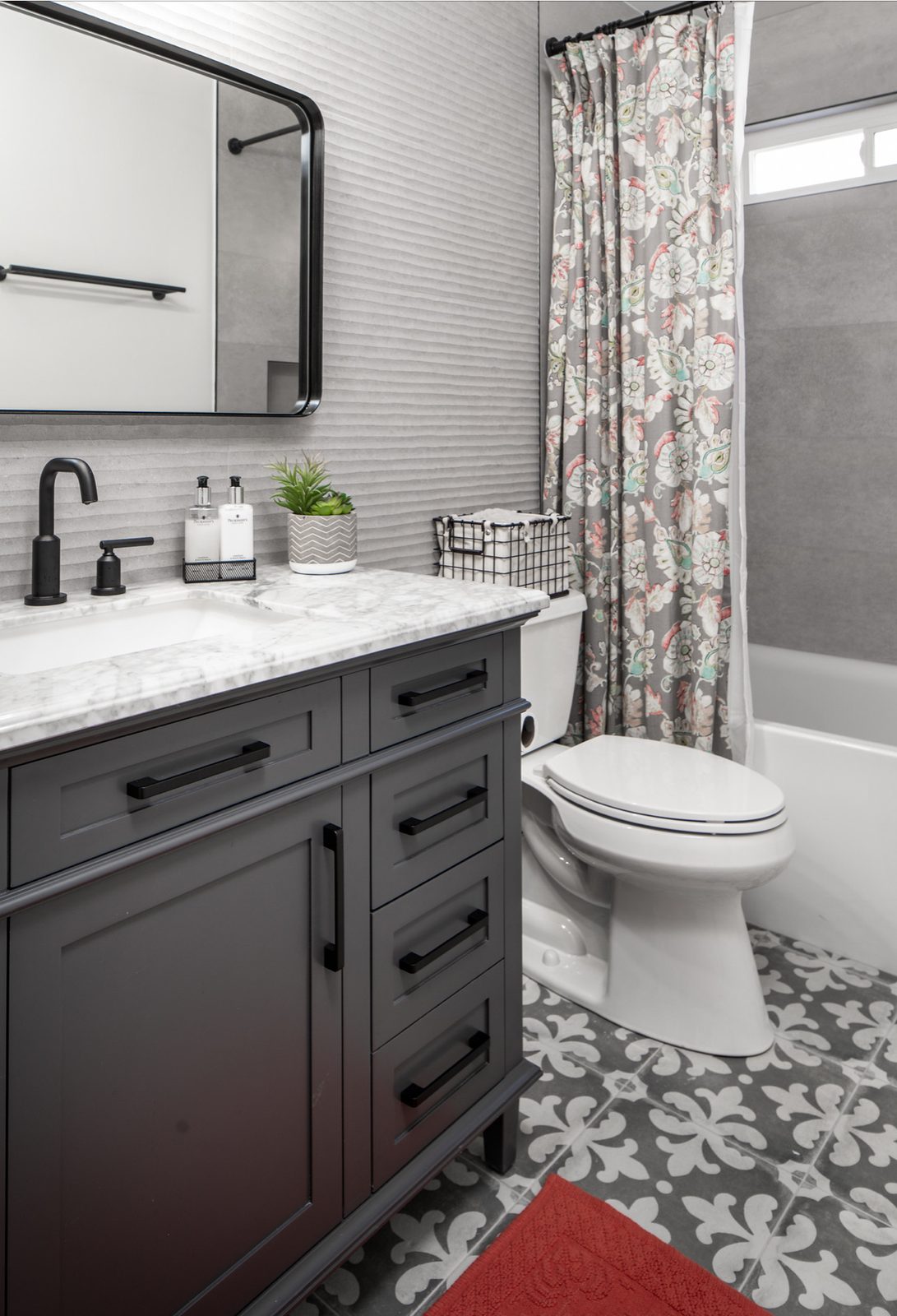 Vanity wall and marble top