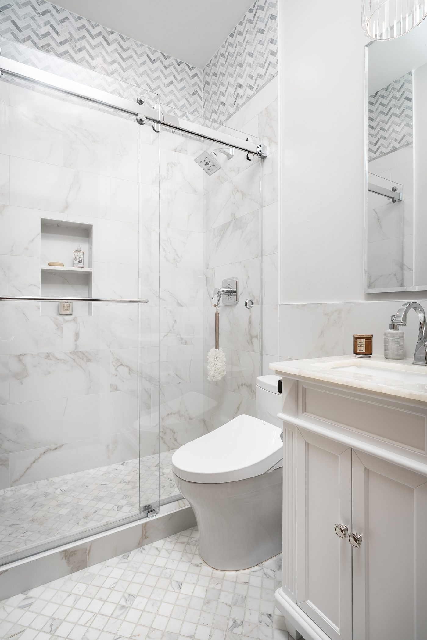 Walk-In & Curbless Showers